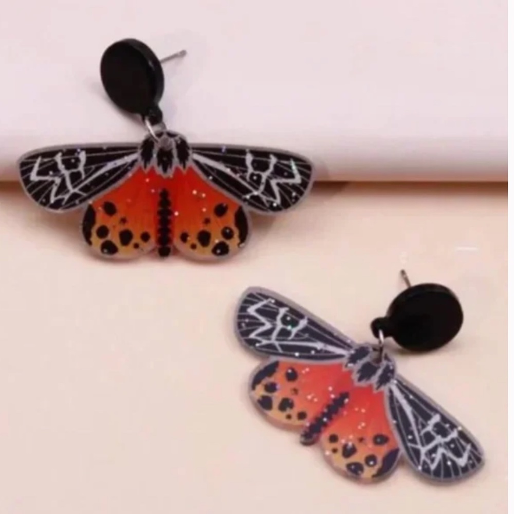 ❤️ FREE Butterfly Bug Insect Hipster Hippie Hip Graphic Art Artsy Chic Earrings
